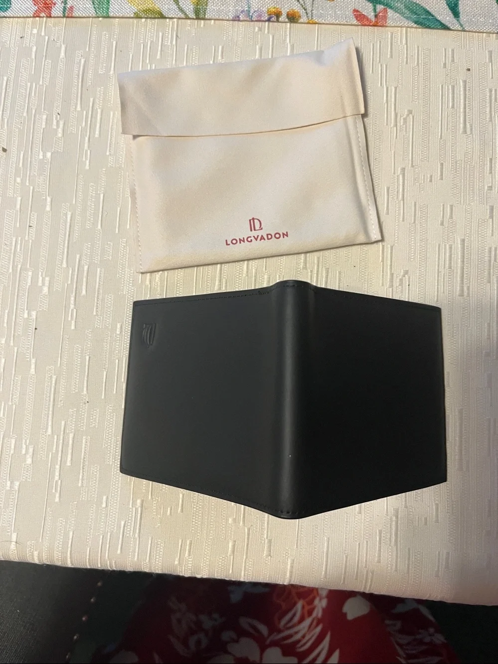 Longvadon Soft Leather Bi-Fold Wallet - Multiple Card Slots